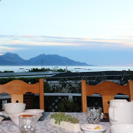 The Point B&B Kaikoura Bagian luar foto