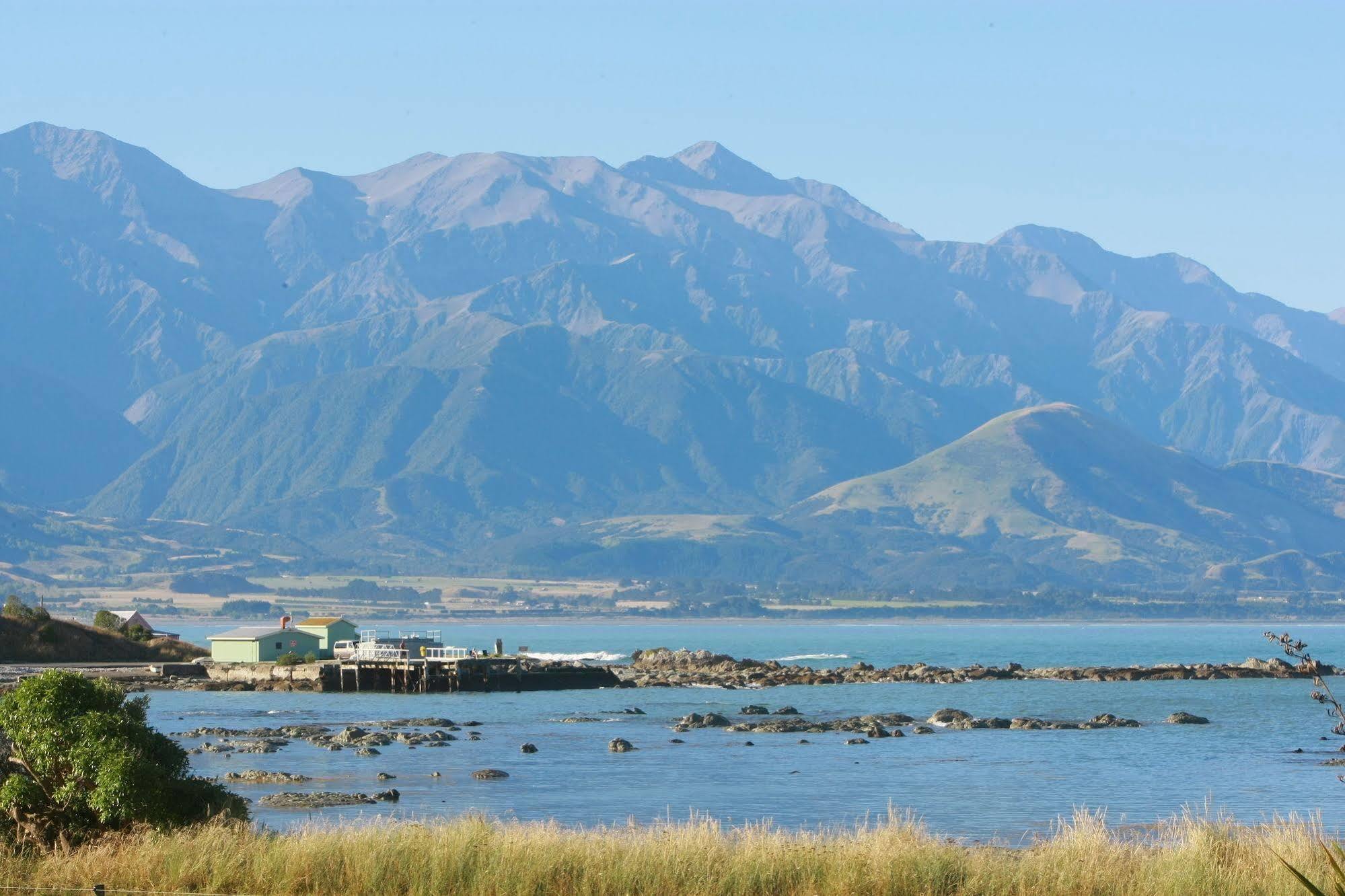 The Point B&B Kaikoura Bagian luar foto