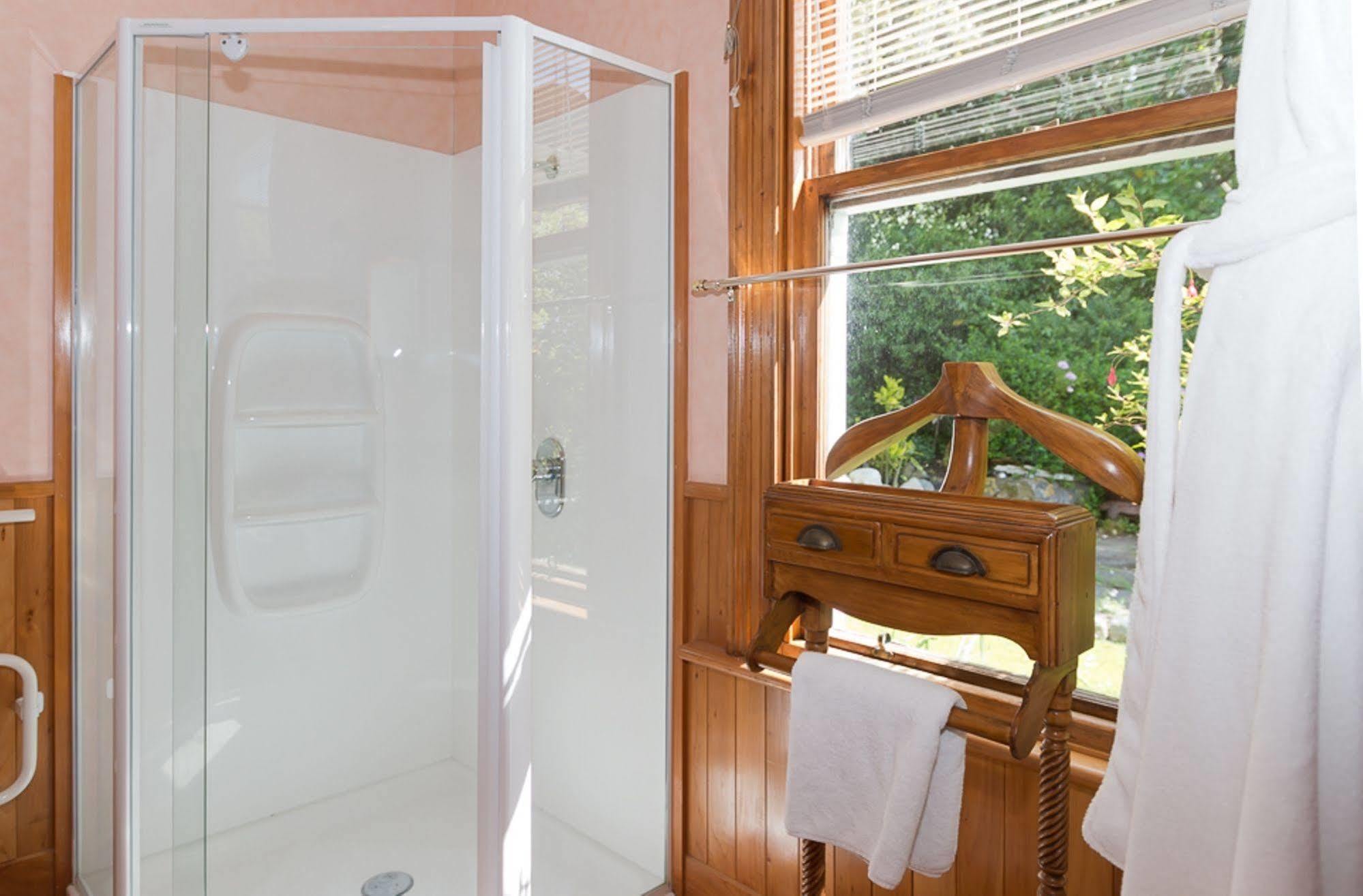 The Point B&B Kaikoura Bagian luar foto